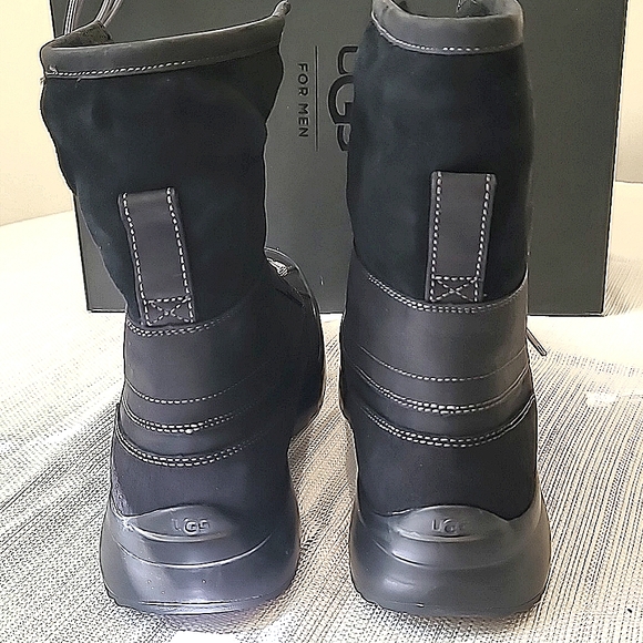 UGG ELIASSON BLACK WATERPROOF LEATHER WINTER BOOTS, MEN US 11 - Picture 8 of 10